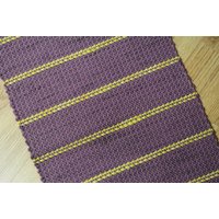 Gut Gemacht Vintage 1980Er Jahre Handgemachte Handgewebter Lila Dicker Baumwolle/Leinen Tischdecken Läufer W Gelb Gestreifte Muster Und Knotted Gut Gemacht Vintage 1980Er Jahre Handgemachte Handgewebter Lila Dicker Baumwolle/Leinen Tischdecken Läufer W Gelb Gestreifte Muster Und Knotted von NORDICARTLINENS