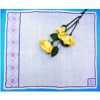 Gut Gemacht Vintage 50Er Jahre Knochen Weiße Rechteckige Leinen Tablette/Tischdecken Mit Lila Flieder Flach-Naht-stickerei, Markierte D von NORDICARTLINENS