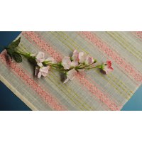 Hervorragend Gut Gemacht Jahrgang 1950Er Jahren Dünne Unbenutzte Handgemachte Gewebte Olivgrün/Rosa Leinen Tablet Tischtuch W Traditionelle Muster Hervorragend Gut Gemacht Jahrgang 1950Er Jahren Dünne Unbenutzte Handgemachte Gewebte Olivgrün/Rosa Leinen Tablet Tischtuch W Traditionelle Muster von NORDICARTLINENS