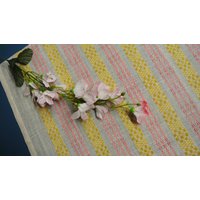 Hervorragend Gut Gemacht Vintage 50Er Jahre Dünne Unbenutzte Handgemachte Gewebte Pink/Gelb Leinen-Tablet Tischtuch Mit Traditionellen Muster Hervorragend Gut Gemacht Vintage 50Er Jahre Dünne Unbenutzte Handgemachte Gewebte Pink/Gelb Leinen-Tablet Tischtuch Mit Traditionellen Muster von NORDICARTLINENS