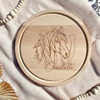 Frühstücksbrett Pferd | Personalisiert Kinder Tiermotiv Geschenk Baby Geburtstagsgeschenk Taufgeschenk Holzbrett Mit Gravur von NORDKindDekoStore
