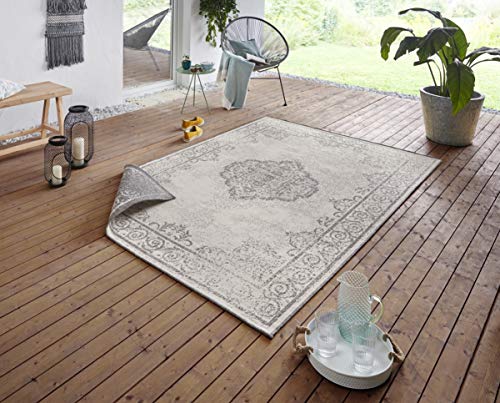 NORTHRUGS In- und Outdoor Teppich Cebu 200x290cm - Wendeteppich Wetterfest Orientalisches Vintage Design Läufer für Balkon Terrasse Garten Wintergarten Wohnzimmerteppich Wasserfest in Grau Creme von NORTHRUGS