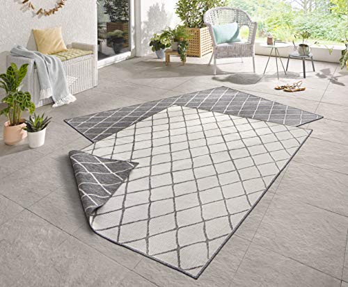 NORTHRUGS In- und Outdoor Teppich Malaga 120x170cm - Wendeteppich Wetterfest Modernes Geometrisches Muster für Balkon Terrasse Garten Wintergarten Küche Wohnzimmerteppich Wasserfest in Grau Creme von NORTHRUGS