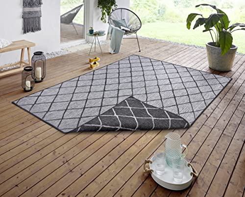 NORTHRUGS In- und Outdoor Teppich Malaga 160x230cm - Wendeteppich Wetterfest Modernes Geometrisches Muster für Balkon Terrasse Garten Wintergarten Küche Wohnzimmerteppich Wasserfest in Night Silver von NORTHRUGS