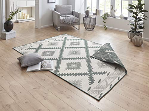 NORTHRUGS In- und Outdoor Teppich Malibu 80x150cm - Wendeteppich Wetterfest Modern Geometrisches Muster Läufer für Balkon Terrasse Garten Wintergarten Wohnzimmerteppich Wasserfest in Grün Creme NORTHRUGS In- und Outdoor Teppich Malibu 80x150cm - Wendeteppich Wetterfest Modern Geometrisches Muster Läufer für Balkon Terrasse Garten Wintergarten Wohnzimmerteppich Wasserfest in Grün Creme von Hanse Home