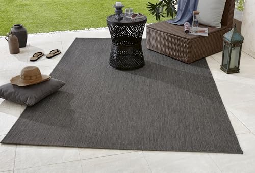 NORTHRUGS In- und Outdoor Teppich Match 200x290cm - Wetterfest Modern Plain Allover Unifarben Design Läufer für Balkon Terrasse Garten Wintergarten Wohnzimmerteppich Wasserfest in Anthrazit NORTHRUGS In- und Outdoor Teppich Match 200x290cm - Wetterfest Modern Plain Allover Unifarben Design Läufer für Balkon Terrasse Garten Wintergarten Wohnzimmerteppich Wasserfest in Anthrazit von Hanse Home