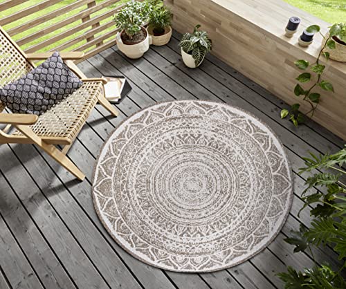 NORTHRUGS In- und Outdoor Teppich Siruma Rund ⌀140cm - Wendeteppich Wetterfest Orientalisches Vintage Design Läufer für Balkon Terrasse Garten Wintergarten Wohnzimmerteppich Wasserfest in Linen von NORTHRUGS