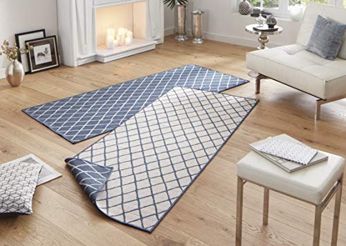 NORTHRUGS In- und Outdoor Teppich Malaga 80x250cm - Wendeteppich Wetterfest Modernes Geometrisches Muster Läufer für Balkon Terrasse Garten Wintergarten Wohnzimmerteppich Wasserfest in Blau Creme von NORTHRUGS