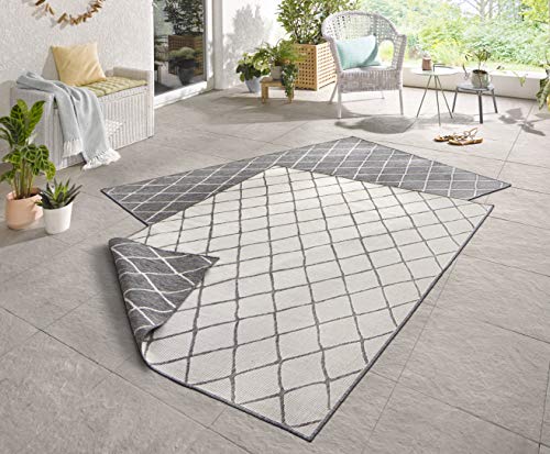NORTHRUGS In- und Outdoor Teppich Malaga 160x230cm - Wendeteppich Wetterfest Modernes Geometrisches Muster für Balkon Terrasse Garten Wintergarten Küche Wohnzimmerteppich Wasserfest in Grau Creme von Hanse Home