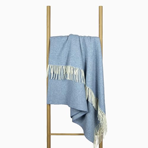 Merino Wolldecke 140x200 – Weiche Merino Decke mit 10% Kaschmir – Luxuriöse Schafwolldecke mit Tasseln – Warme Wolldecke für Sofa, Bett & Outdoor – Stylish Weiche Kuscheldecke - Nostra Wolldecken von NOSTRA SINCE 1991