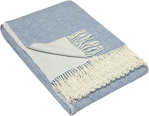 Nostra Andora Tagesdecke 140x200 | Weiche Merino Wolldecke mit 10% Kaschmir | Warme Sofa Kuscheldecke in Hellblau Weiß | Merino Decke für Couch & Sofa | Couchdecke mit Tasseln von NOSTRA SINCE 1991