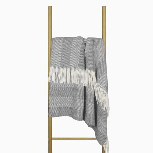 Wolldecke 140x200, 100% Schurwolle, warme & langlebige Decke, weiche Wohndecke Wolle, kuschelige Decke Wolle für Sofa & Bett, Hochwertige Schurwolldecke mit Fransen - Nostra ZELANDIA Wool Blanket von NOSTRA SINCE 1991