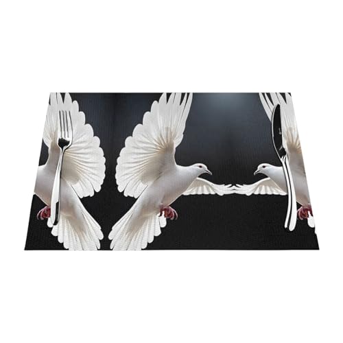 Gewebtes Tischset mit fliegendem Taubenmuster, langlebig, hitzebeständig, Tischmatte für Esstisch, Küche und Außenbereich, elegantes Design, leicht zu reinigen, PVC-Polyester-Matte Gewebtes Tischset mit fliegendem Taubenmuster, langlebig, hitzebeständig, Tischmatte für Esstisch, Küche und Außenbereich, elegantes Design, leicht zu reinigen, PVC-Polyester-Matte von NPOREJKNGF