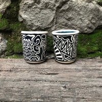 Einzigartiges Handgemachtes Sgraffito-Keramikbecher-Set - Keramikglas Steingut Kaffee Tee Becher Sgraffito Tasse Geschenk Urlaub von NUAtelierStudio