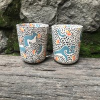 Einzigartiges Handgemachtes Sgraffito-Keramikbecher-Set - Keramikglas Steingut Kaffee Tee Becher Sgraffito Tasse Geschenk Urlaub von NUAtelierStudio