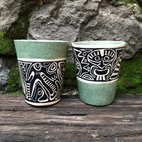 Handgemachtes Sgraffito-Keramik-Tassen-Set - Keramikglas Steinzeug-Tasse Kaffeetasse Teetasse Becher Sgraffito-Tasse von NUAtelierStudio