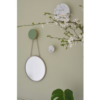 Nuki Circle Knauf Oder - Olivfarbe. Gehäkeltes Wandbild. Wandhaken. Gancio Da Parete. Gancho De Pared. Silber. Vægkrog. Vegkrok von NUKISHOP