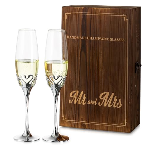 NUPTIO Sektgläser Hochzeitsgeschenke Silber Holzkiste: 2er Set Brautpaar Personalisierte Geschenke Mr Mrs Deko Hochzeit Einzugsgeschenke Wohnung Polterabend Verlobungsgeschenk Kristallgläser von NUPTIO