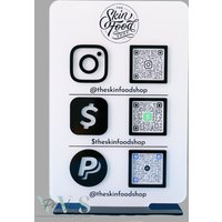 Triple Icon Mit Qr Code Instagram Facebook Business Social Media Zeichen | Schönheitssalon Friseur Kosmetikerin Marketing Triple Icon Mit Qr Code Instagram Facebook Business Social Media Zeichen | Schönheitssalon Friseur Kosmetikerin Marketing von NVSprinting
