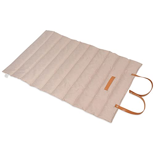 NYVI Hunde Reisedecke NYVIPet Luna 100x60 cm Beige - Wasserabweisend, Maschinenwaschbar, Rollbar, mit Griff - Hundematte Reisebett Für Kleine & Mittlere Hunde - Höchster Liegekomfort, Oeko-TEX von NYVI