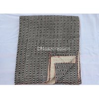 Handgenähter Kantha Quilt Wunderschöne Tagesdecke Aus Indien von Naazcreation
