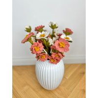 Deko Blumen Aus Filz I Osterdeko Handgefilzter Zweig Dekoration Blumenstrauß Frühlingsblüher von NachaInterior