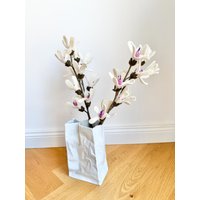 Gefilzter Forsythien-Ast I Deko Blume Aus Filz Osterdeko Handgefilzter Zweig Dekoration Blumenstrauß Frühlingsblüher von NachaInterior