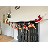 Weihnachtsgirlande Aus Filz I Rentiere Weihnachtsschlitten Rudolf Deko Weihnachtsdeko Rentier Mit Glöckchen von NachaInterior