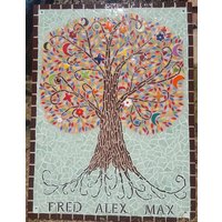 Lebensbaum-Mosaik - Hausschild Mittlerer Größe 38x50 Mit Vornamen Auf Bestellung von NadMosaicCeramic