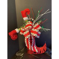 Weihnachtselfen-Mittelstück, Elfen-Arrangement, Wunderliches Weihnachtsdekor, Elfenstiefel-Tischplatte von Nadiascraftycorner