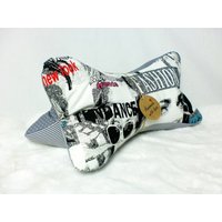 Leseknochen Knochenkissen Keilkissen Nackenkissen Nackenrolle Nackenhörnchen Kissen #19# Leseknochen Knochenkissen Keilkissen Nackenkissen Nackenrolle Nackenhörnchen Kissen #19# von NaehstuebchenJasalu