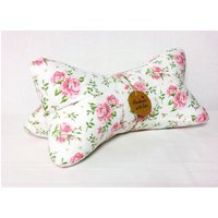 Leseknochen Knochenkissen Keilkissen Nackenkissen Nackenrolle Nackenhörnchen Kissen Rosen Rosa Weiß Leseknochen Knochenkissen Keilkissen Nackenkissen Nackenrolle Nackenhörnchen Kissen Rosen Rosa Weiß von NaehstuebchenJasalu