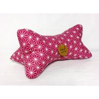 Leseknochen Knochenkissen Lesekissen Nackenkissen Graphisch Sterne Beere Weiß #9# Leseknochen Knochenkissen Lesekissen Nackenkissen Graphisch Sterne Beere Weiß #9# von NaehstuebchenJasalu