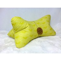 Leseknochen Knochenkissen Nackenkissen Lesekissen Graphisch Senfgelb #10# von NaehstuebchenJasalu