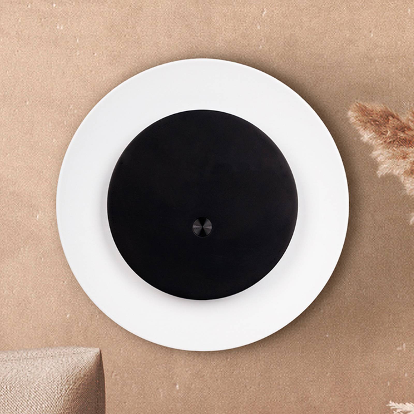 LED-Akku-Tischleuchte Solan, schwarz/weiß, Solar, IP54 LED-Akku-Tischleuchte Solan, schwarz/weiß, Solar, IP54 von Naeve Leuchten