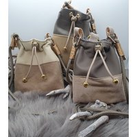 Futterbeutel/Leckerlibeutel/Kunstleder Futterbeutel/Leckerlibeutel/Kunstleder von NalasWelt