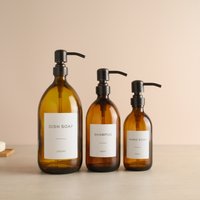 Braunglas Spender - Beschriftete Flasche Mit Metall Schwarz Und Kupfer Pump | Für Handseife, Body Wash, Shampoo Und Conditioner Wiederbefüllbar von NamieHome