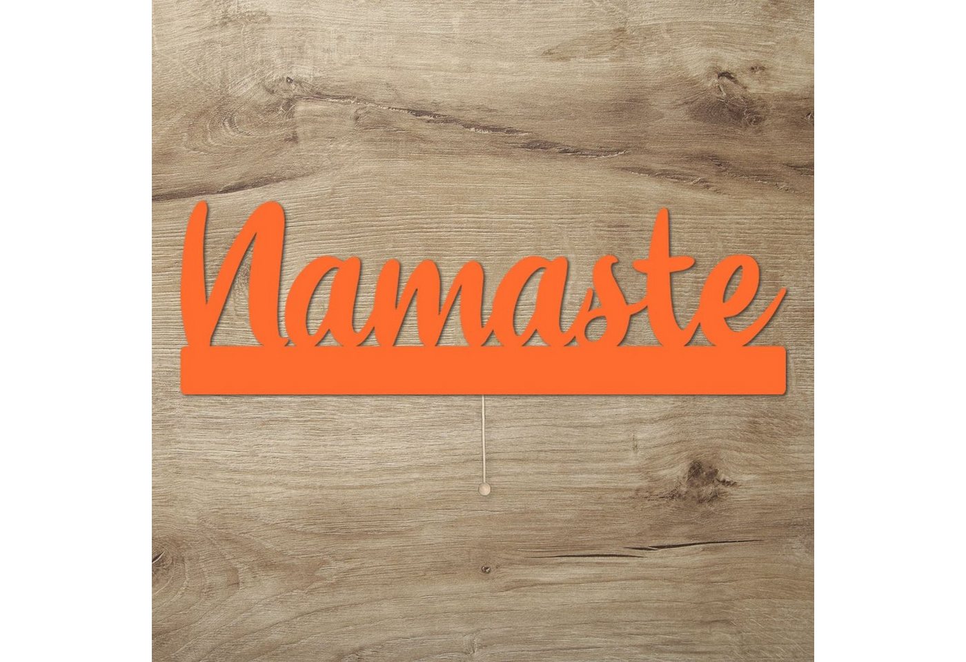 Namofactur LED Dekolicht Namaste - Dekoobjekt aus Holz mit Namaste-Schriftzug, Mit Zugschalter, Wanddekoobjekt Wohnzimmer Leuchte batteriebetrieben von Namofactur