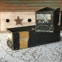 2 Vintage Rostige Metall Schubladen Geteilt Schatten Hängende Boxen Veranstalter 2 Vintage Rostige Metall Schubladen Geteilt Schatten Hängende Boxen Veranstalter von NanAndPopsAttic