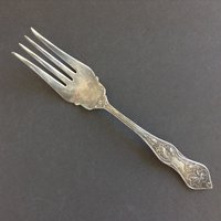 Versilberte Serviergabel, Aufschnittgabel, Die Einzige Markierung Auf Der Rückseite Ist Ein „K" von NanAndPopsAttic