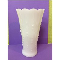 Milchglas Vase - Dot Dash Design Gewellter Rand Vintage Minze | Nbpe # 899 von NanaBsPeaceEmporium