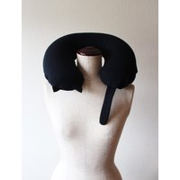 Schwarze Katze Baumwolle Reise Aufblasbare Nackenkissen von Naomilingerie