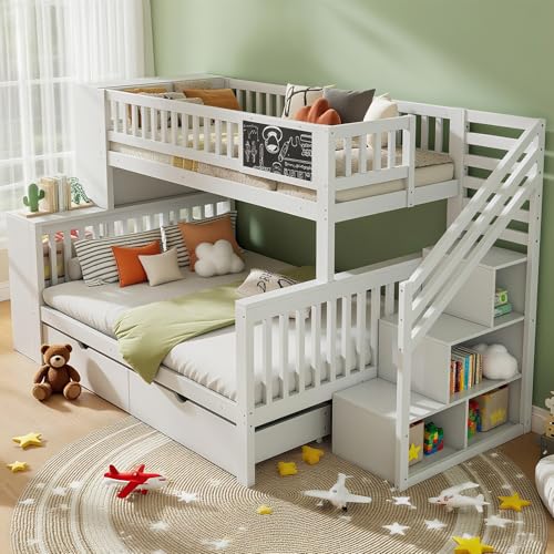 Naptly Kinderbett 140x200 cm (unten)，Kinderhochbett aus Massivholz mit Treppe und Stauraum, multifunktionales Etagenbett Jugendbett, sicheres Hochbett im schlichten Design für Kinder Perlweiß von Naptly