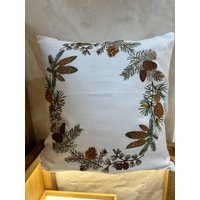 Bestickter Leinen Kissenbezug Floral Pinecone Home Decor | 40 X 40 cm Bestickter Leinen Kissenbezug Floral Pinecone Home Decor | 40 X 40 cm von NarodniyDimUkraina