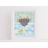 Kinder Badezimmer Kunstdruck, Süße Katze Dekor, Kunstwerk, Schaumbad Kunstdruck von NatLundeen