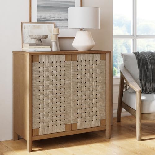 Nathan James Aerie Rustikaler Holzschrank Boho Wohnzimmer Aufbewahrungsschrank mit Seegras Türverkleidungen und Massivholzbeinen, Hellbraun Nathan James Aerie Rustikaler Holzschrank Boho Wohnzimmer Aufbewahrungsschrank mit Seegras Türverkleidungen und Massivholzbeinen, Hellbraun von Nathan James