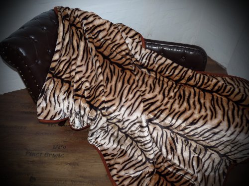 Kuscheldecke Tagesdecke Decke Tiger - Fell Modell II 160x200cm von Natur-Fell-Shop