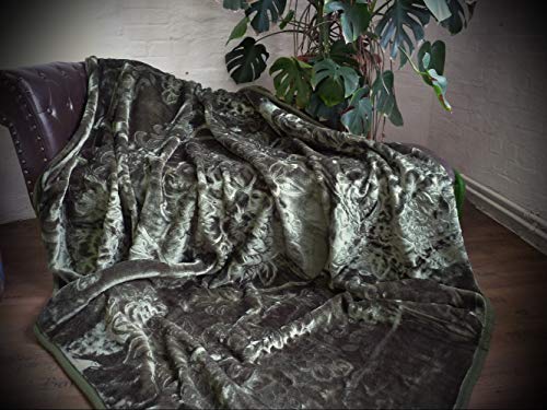 Natur-Fell-Shop Luxus Kuscheldecke Tagesdecke Decke dunkel - grün 160x200cm von Natur-Fell-Shop