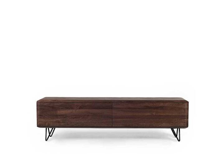 Fernsehunterschrank aus Nussbaum Massivholz Push to open Funktion Fernsehunterschrank aus Nussbaum Massivholz Push to open Funktion von Natura-Classico