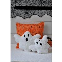Halloween Deko Geist Kissen | Gruseliger Sherpa Plüsch-Geist Weiches Weißes Boo Für Kinder Und Erwachsene Halloween Deko Geist Kissen | Gruseliger Sherpa Plüsch-Geist Weiches Weißes Boo Für Kinder Und Erwachsene von NaturalDecorForHome